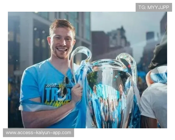 欧冠16强抽签大乱斗:皇马又遇“苦主”全网笑疯 欧冠16强抽签大乱斗:皇马又遇“苦主”全网笑疯