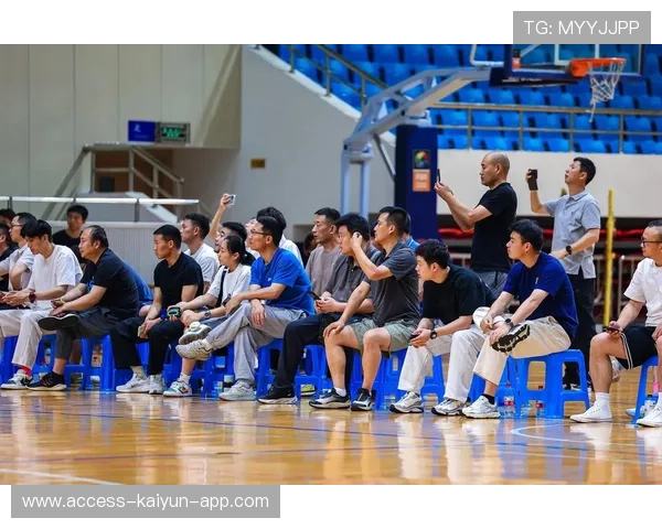篮球球队教练团队国际化带来打法革新
